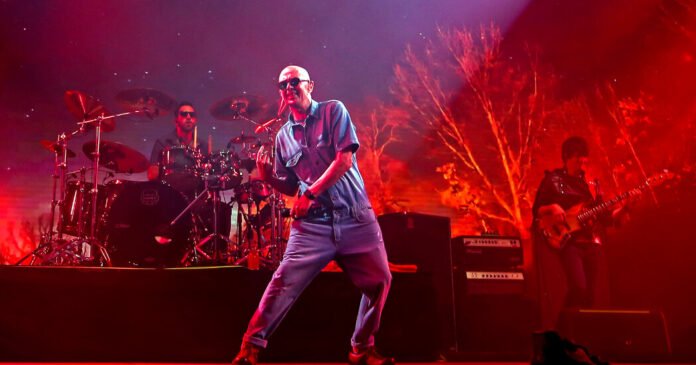 Indio Solari, Argentine Rocker Who Packed Stadiums, Dies at 77
