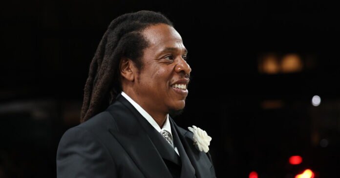 Jay-Z Concert at Yankee Stadium Is Delayed for Hours