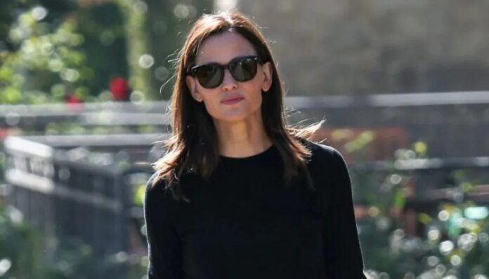Jennifer Garner says her children 'paying the price' of fame