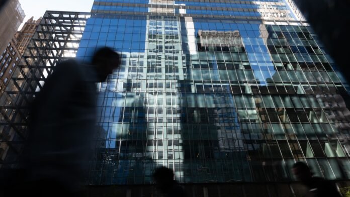 Manhattan office leasing sees strongest gains in 20 years