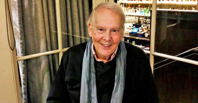 Paul Andrews, Founder of the Woodstock of U.F.O.s, Dies at 77