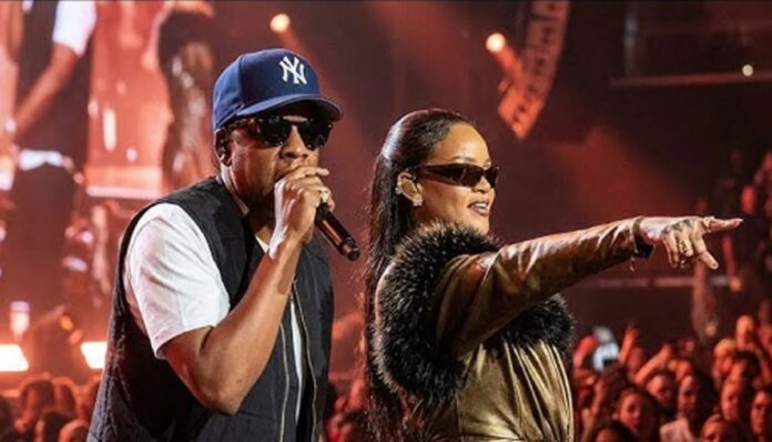 Rihanna delights fans with unexpected return to the stage with Jay-Z