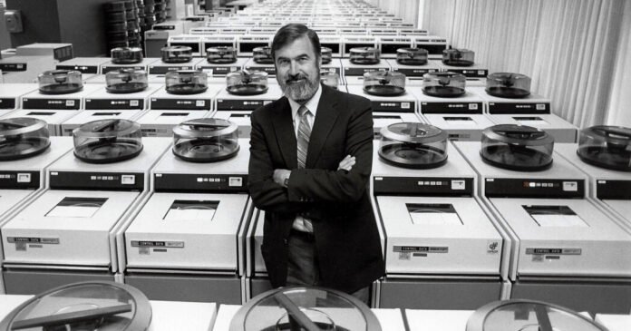 Roger Summit, Who Invented an Early Online Search Service, Dies at 95