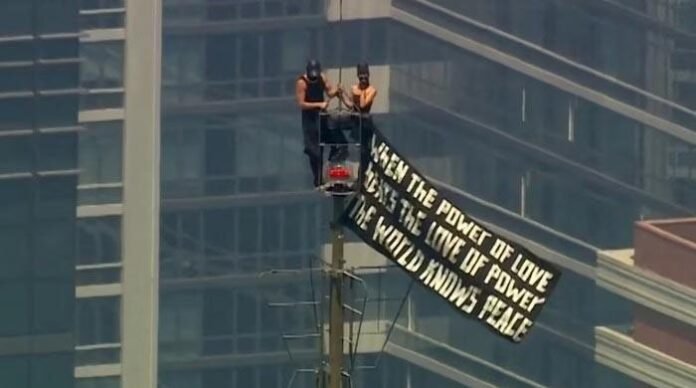 Russian couple climbs atop Empire State Building, stages wedding proposal