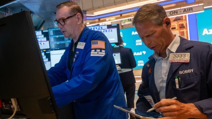 S&P 500 rises as index heads for winning week: Live updates