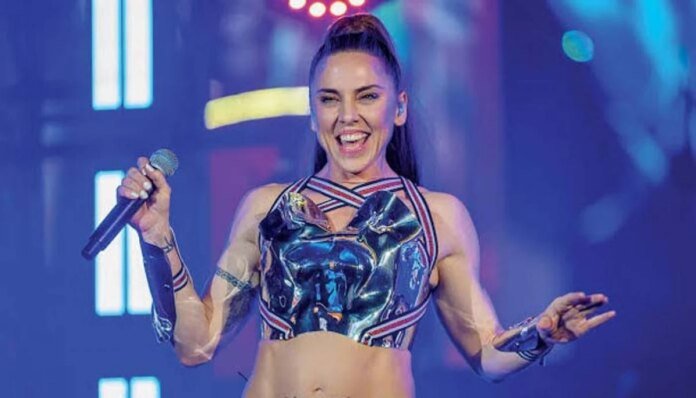 'Spice Girls' member Mel C finally walks down the aisle at 52