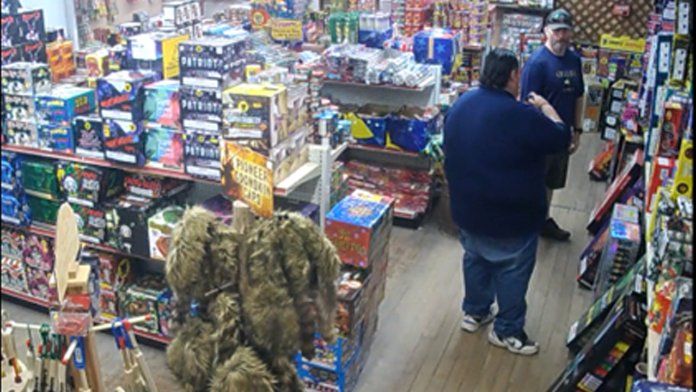 Store clerk foiled ex-Navy SEAL's explosives plot targeting police at No Kings protest, feds say