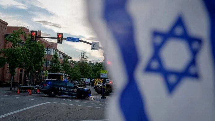 Suspect in custody after 2 men wounded in possible 'antisemitic stabbing' attacks: officials