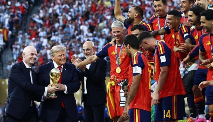 Trump mocked for lingering on stage during Spain's trophy celebration