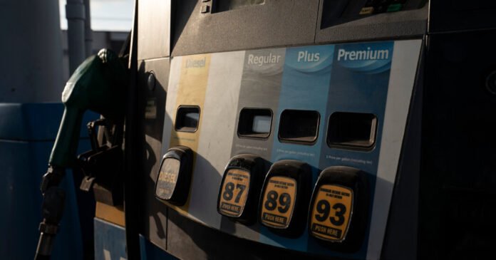 U.S. Average Gas Price Returns to $4 a Gallon as Iran Crisis Escalates