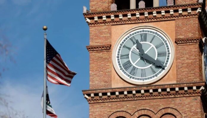 US lawmakers to debate whether to stop twice yearly clock switching