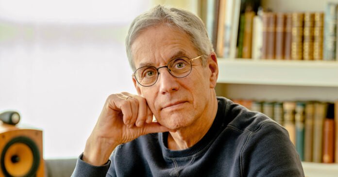 Walt Odets, Who Delved Into the Minds of Gay Men, Dies at 79