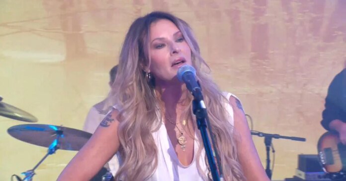 Saturday Sessions: Elizabeth Cook performs 