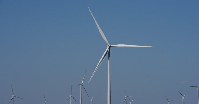 Federal Judge Orders Pentagon to Lift Freeze on Wind Power