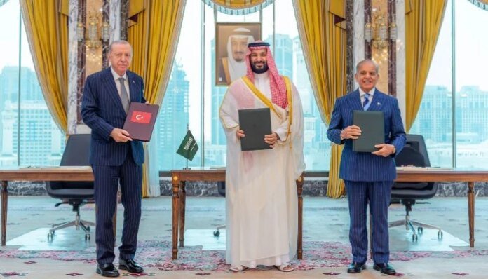 Iran says Pakistan-Turkiye-Saudi deal shows 'change in perception' towards US