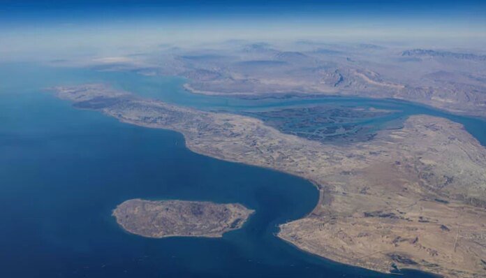 Iran says deal on Strait of Hormuz close but not enough to open the waterway