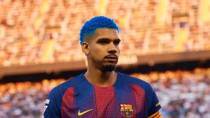 Liverpool sign Barcelona defender Ronald Araújo on loan with €55m permanent option