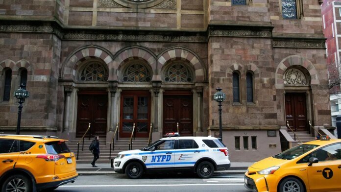 Man charged with assault, hate crimes after allegedly disrupting Shabbat services at NYC synagogue