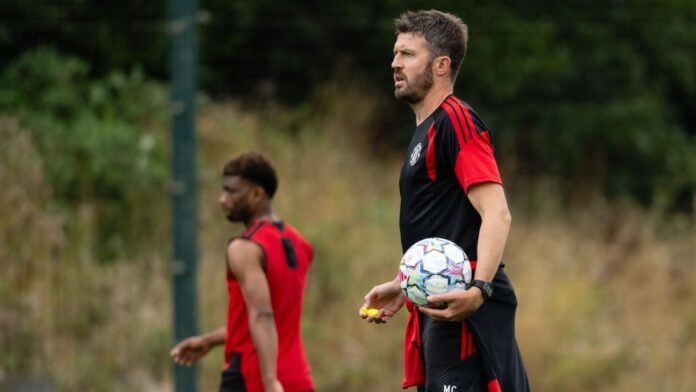 Michael Carrick calls for more Man United signings: 'Need to keep pushing'