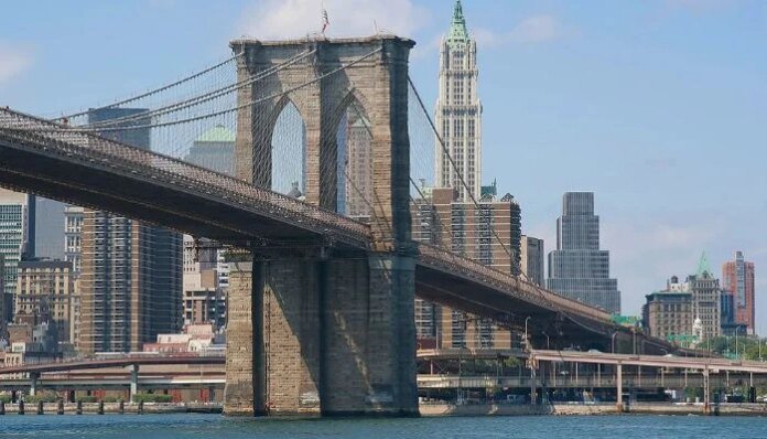 Naked man jumps off Brooklyn Bridge, survives 278-foot plunge before arrest