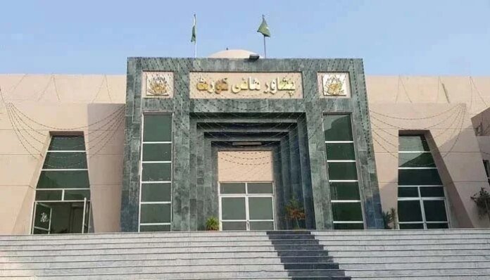 Peshawar court dismisses asylum petitions of two former Afghan military officers