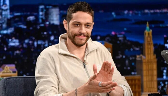 Pete Davidson returns to dad duties after controversial date outing