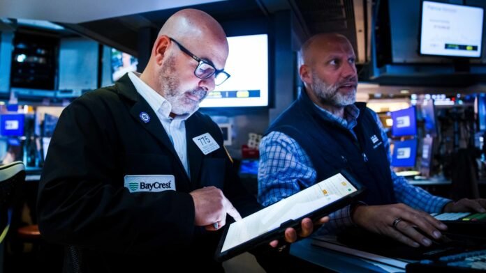 S&P 500 futures are little changed after benchmark sets record above 7,800, heads for winning week: Live updates
