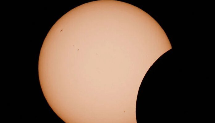 Solar eclipse darkens Arctic Russia on course for Spain