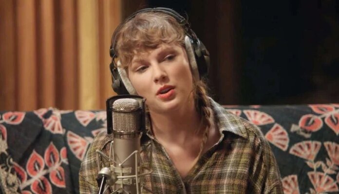 Taylor Swift issues new emotional statement after latest honour