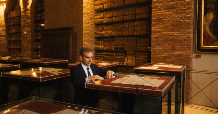 The Fight Over the World’s Oldest Bank